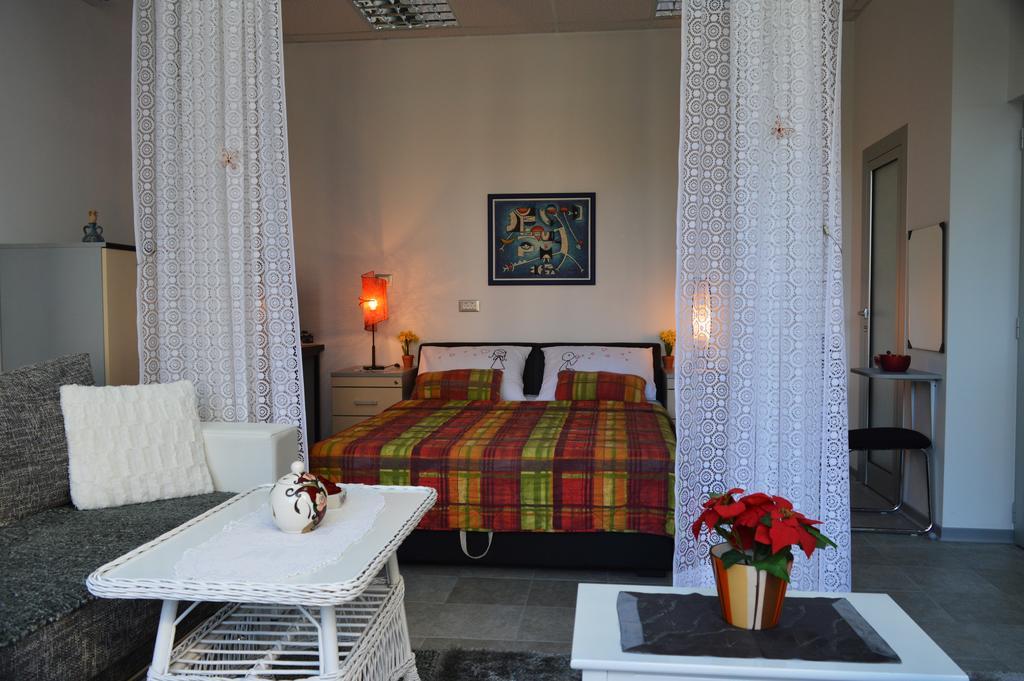 Studio Two Roses Apartment Split Bagian luar foto