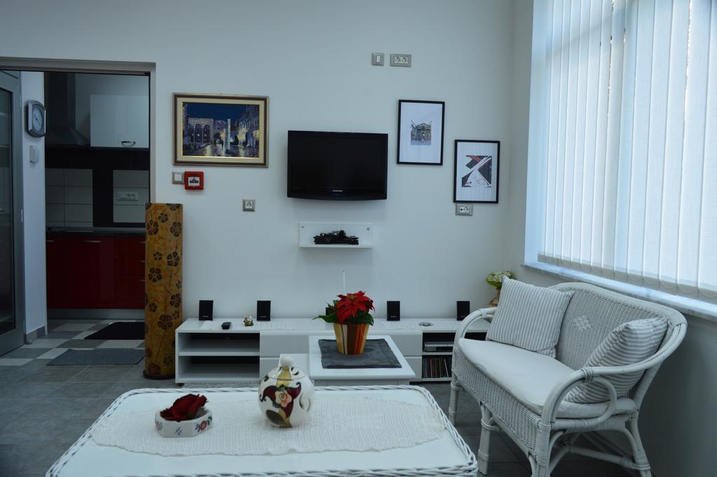 Studio Two Roses Apartment Split Bagian luar foto